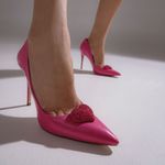 scarpin-couro-pink-feminino-salto-alto-fino-coração-cecconello2130007-6