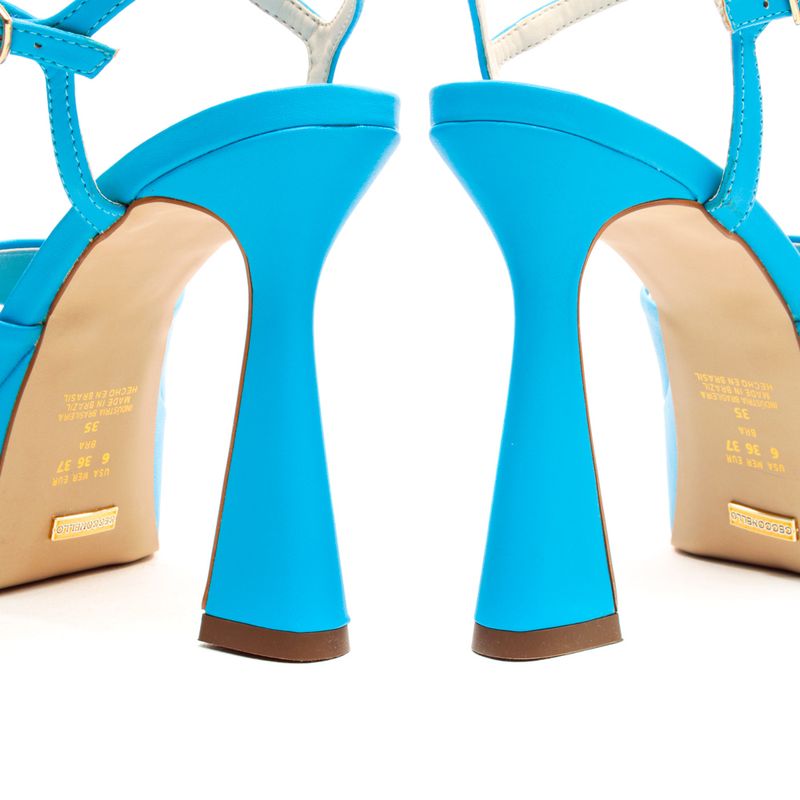 Sandália-azul-feminina-plataforma-salto-alto-cecconello2103004-1-g