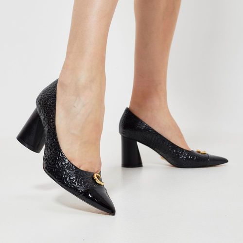 Scarpin Couro Preto Salto Bloco Médio Cecconello 2395003-2