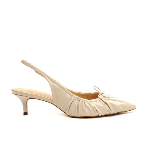 Slingback Couro Off Withe Salto Baixo Cecconello 2473001-1