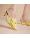 mule-couro-amarelo-salto-baixo-cecconello-2473008-3-2473008-3-b