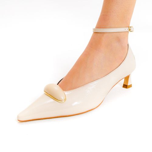Scarpin Couro Off White Salto Baixo Cecconello 2639005-2