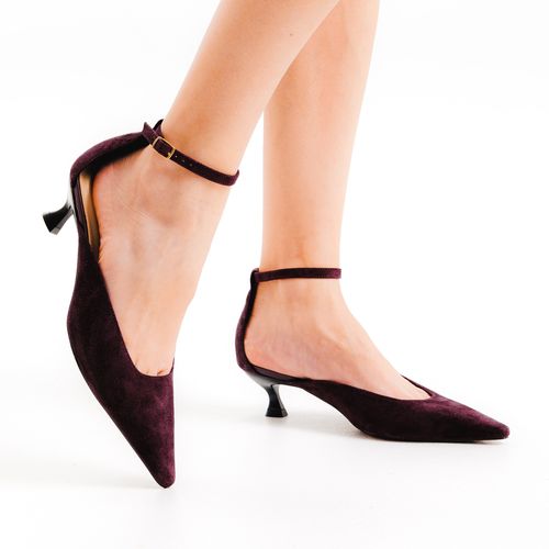 Scarpin Naomi Couro Bordô Salto Baixo Cecconello 2615005-1