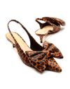 slingback-couro-onca-salto-baixo-cecconello-2389002-9-2389002-9-e.jpg