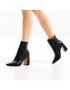 bota-couro-preto-cano-curto-cecconello-2626001-3-2626001-3-b.jpg