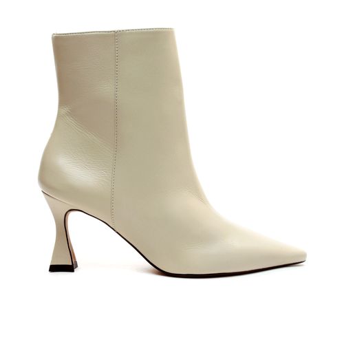 Bota Couro Off White Cano Curto Cecconello 2632004-3