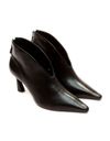 bota-couro-preto-cano-curto-cecconello-2642001-1-2642001-1-e.jpg