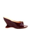 tamanco-couro-bordo-salto-alto-cecconello-2697001-1-2697001-1-a.jpg
