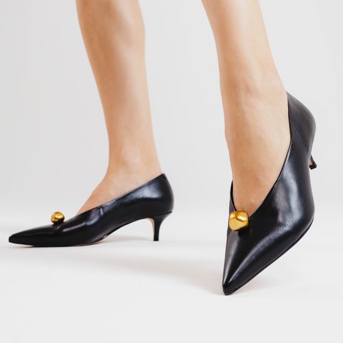 Scarpin Couro Preto Salto Baixo Cecconello 2629014-1