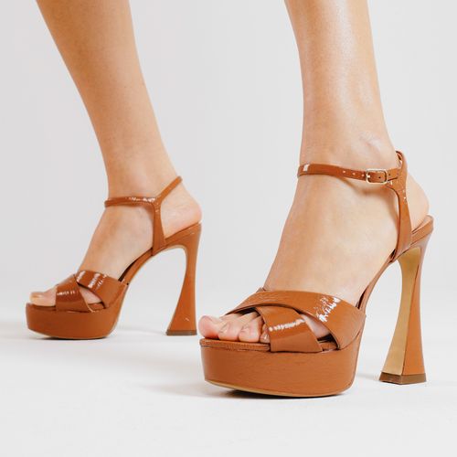 SandÁlia Couro Marrom Plataforma Cecconello 2700001-3